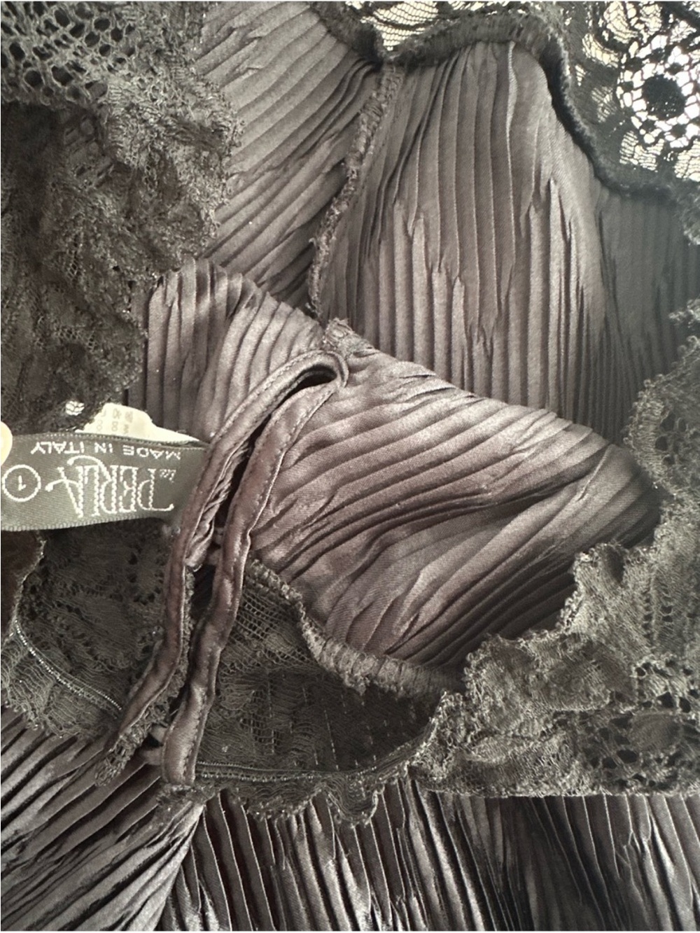 La Perla Vintage documented pleated top and shorts - Picture 13 of 14